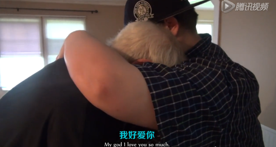 老爸以为帮儿子看新房，而当儿子掏出钥匙时